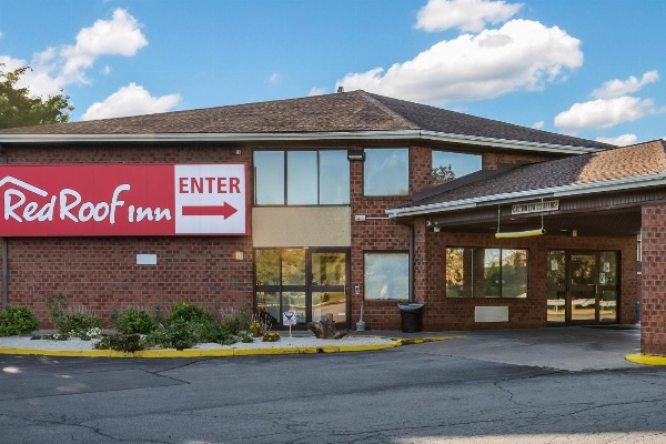 Red Roof Inn Rochester - Airport image 1