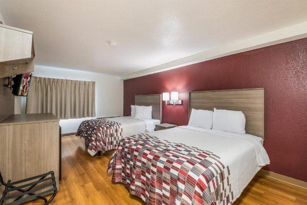 Red Roof Inn Rochester - Airport image 16